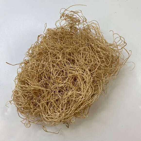 Handcrafted Nativity Scene Set With Figurines & Accessories - Picture 8 of 13